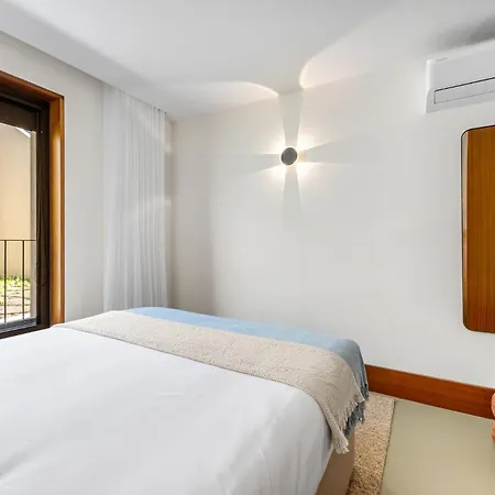 Apartman Prime Flat With Ac | The Pharmacia Collection *